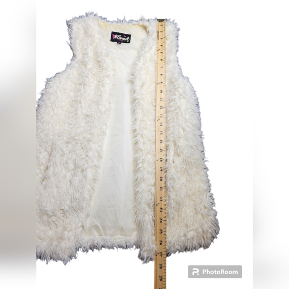B Sweet faux fur vest - Picture 7 of 9